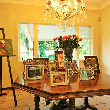 יוהנסבורג Vair'S Place Guest House In Sandton Paulshof - Apartment, Lux Suites & Spa מראה חיצוני תמונה