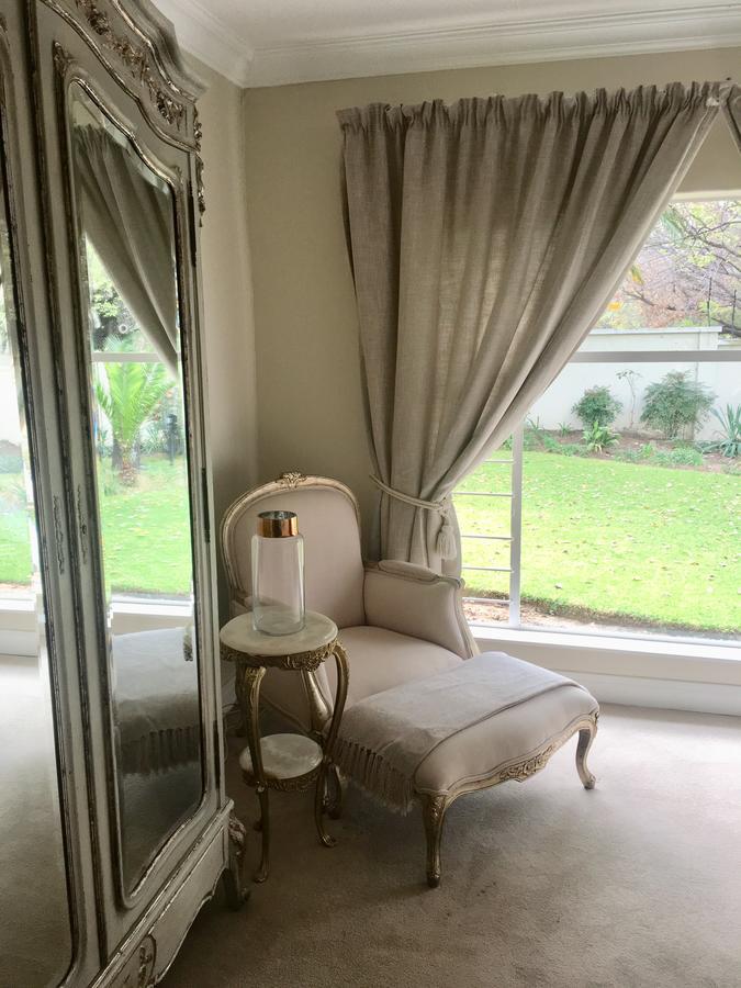 יוהנסבורג Vair'S Place Guest House In Sandton Paulshof - Apartment, Lux Suites & Spa מראה חיצוני תמונה