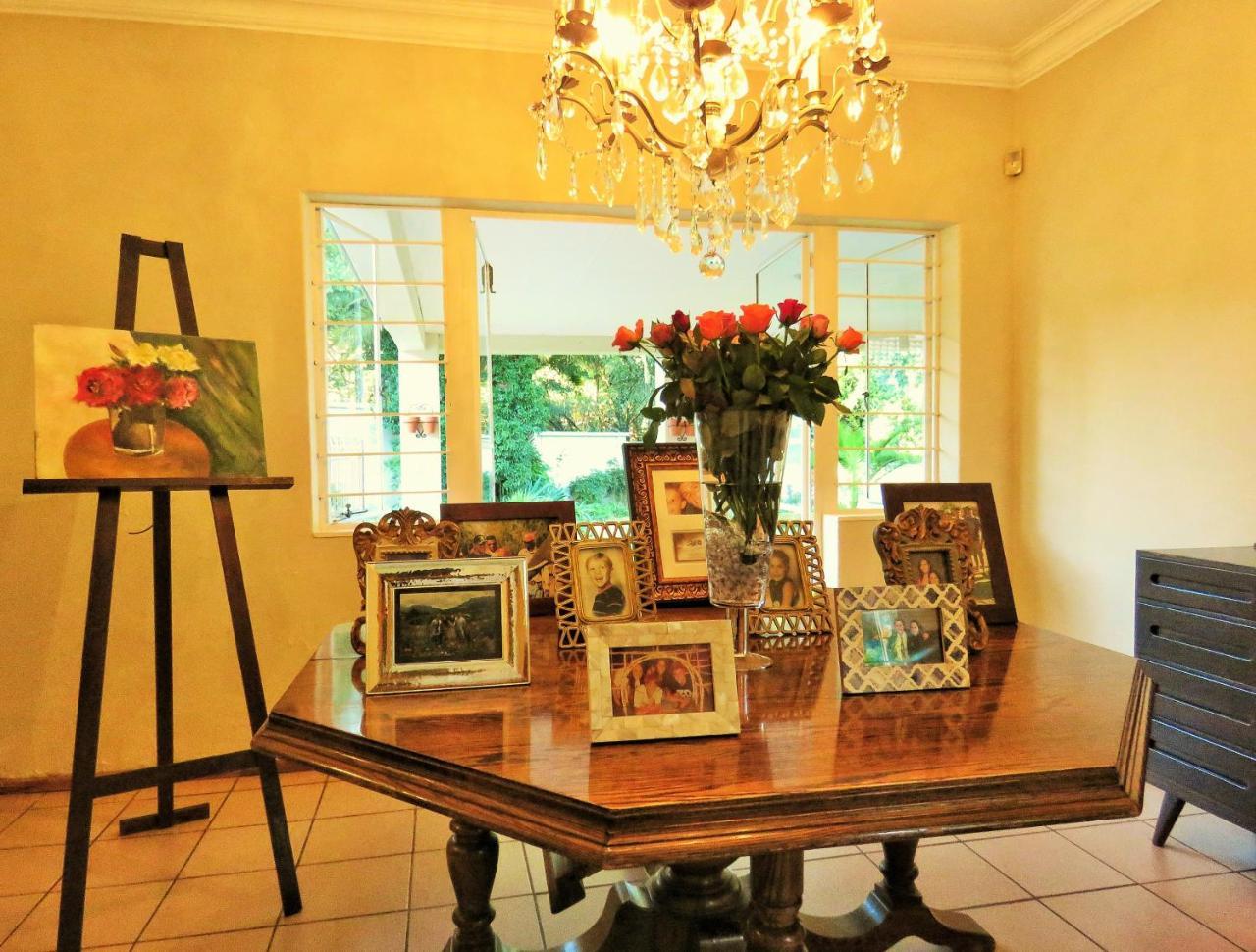 יוהנסבורג Vair'S Place Guest House In Sandton Paulshof - Apartment, Lux Suites & Spa מראה חיצוני תמונה