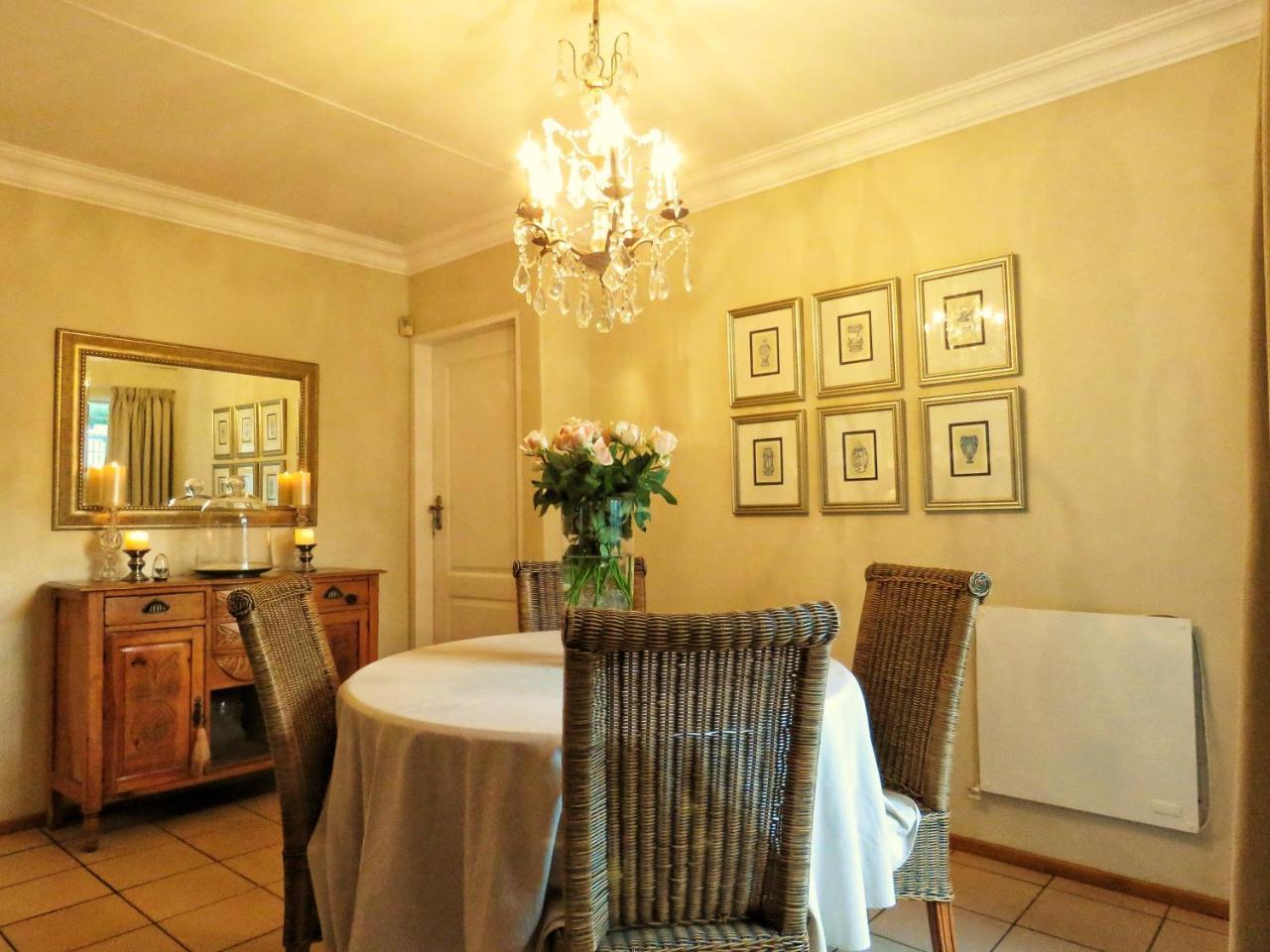 יוהנסבורג Vair'S Place Guest House In Sandton Paulshof - Apartment, Lux Suites & Spa מראה חיצוני תמונה